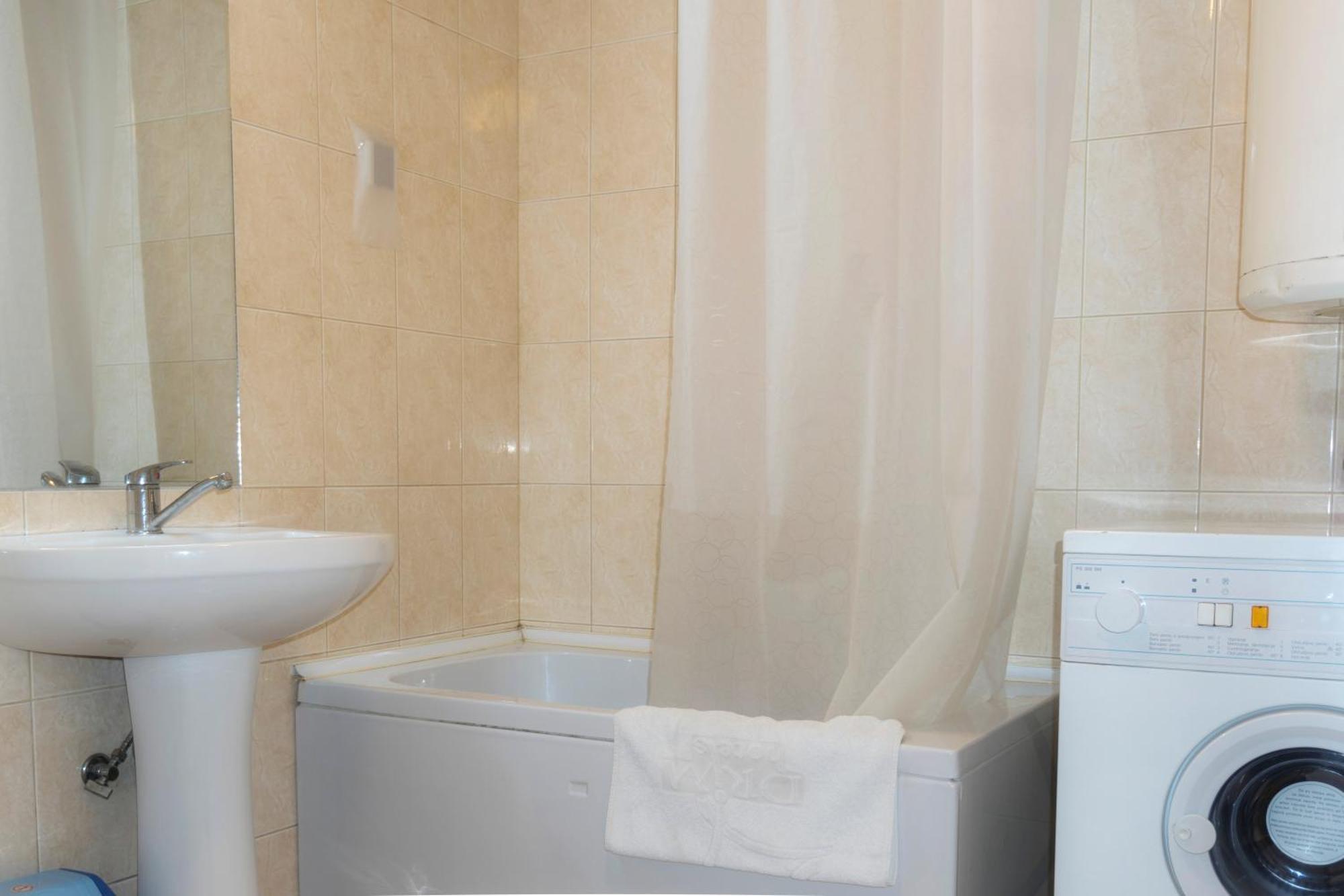 Two Bedroom Apartment Near Centre オフリド エクステリア 写真